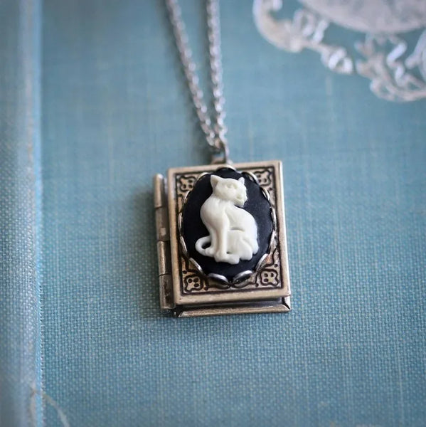 Cat Cameo Pendant Necklace