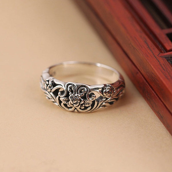 Exquisite Carved Rose Flower Ring