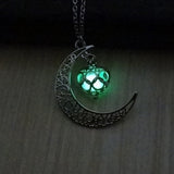 Fluorescence Glow in the Dark Crescent Moon Heart Necklace