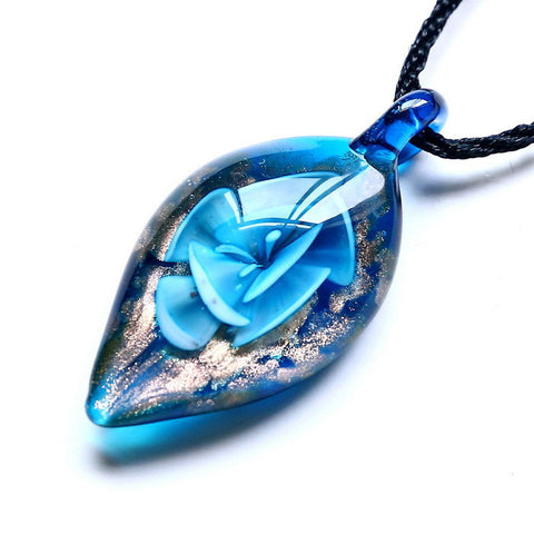 Leaf Shape Lampwork Glass Pendant Necklace