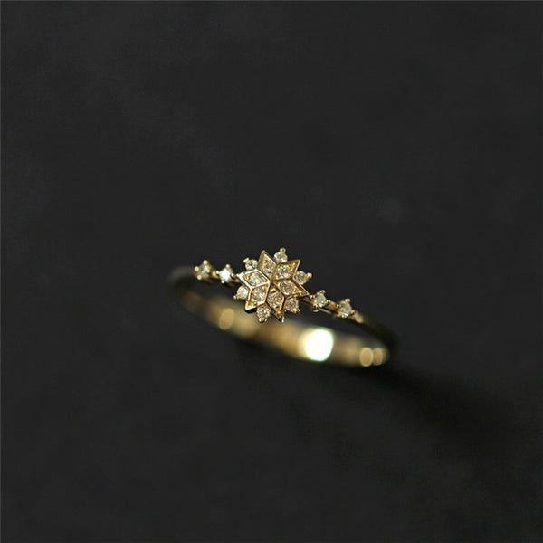 Delicate Snowflake Ring